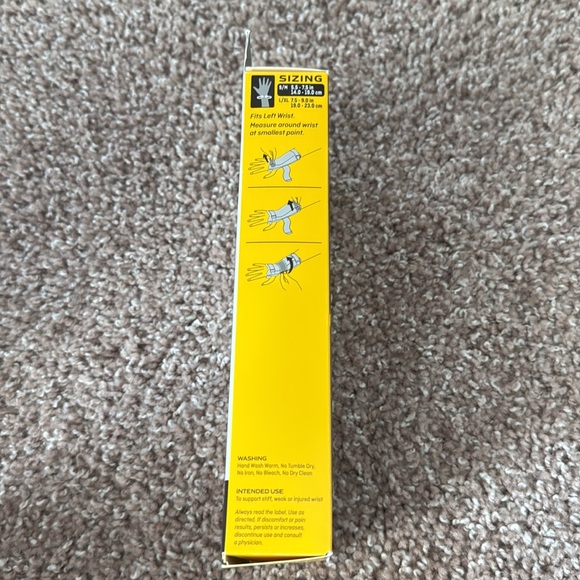 Futuro Left Wrist Deluxe Stabilizer with Firm Support - Picture 4 of 5